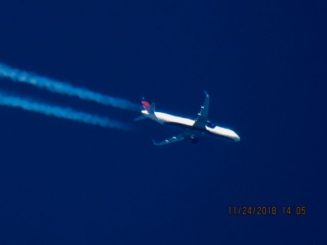 Airbus A321 (N355DN)