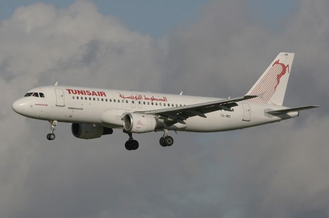 Airbus A320 (TS-IMD) - Airbus A320-211, Paris Orly Airport (LFPO-ORY)