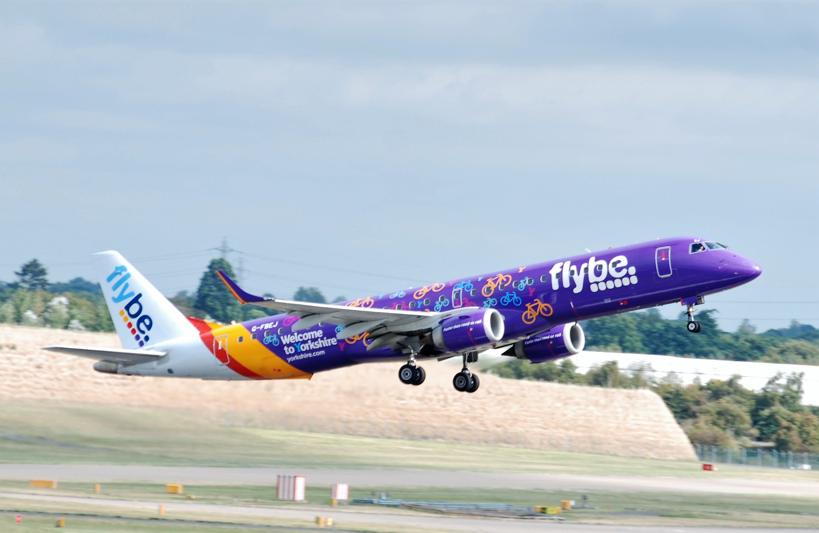 Embraer ERJ-190 (G-FBEJ) - Taken from Freeport Carpark