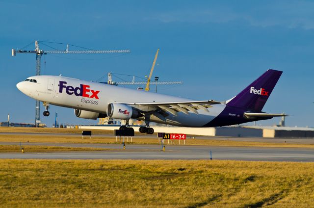 Airbus A300F4-200 (N659FE)