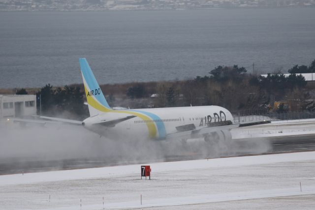 BOEING 767-300 (JA601A) - 26 December 2015:HND-HKD.