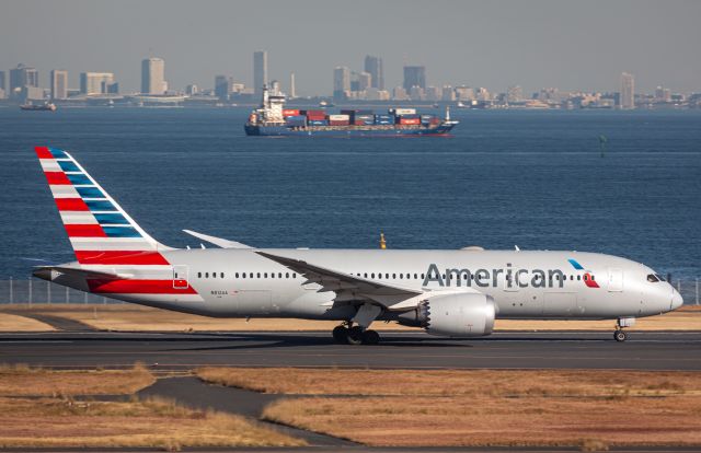 Boeing 787-8 (N812AA)