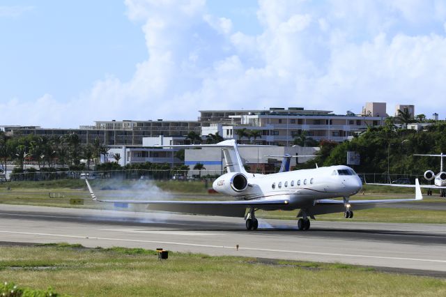 Gulfstream Aerospace Gulfstream V (N105ST) - N105ST landing at St Maarten