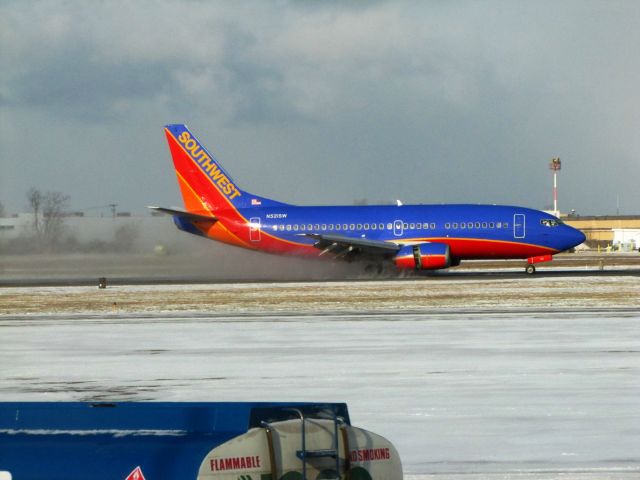 Boeing 737-500 (N521SW)