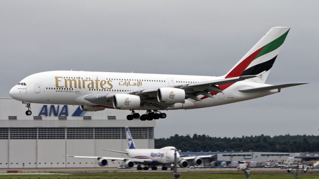 Airbus A380-800 (A6-EOD)