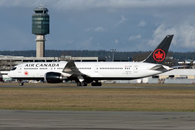 Boeing 787-9 Dreamliner (C-FNOE)