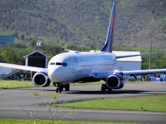 Boeing 737-900 (N856DN)