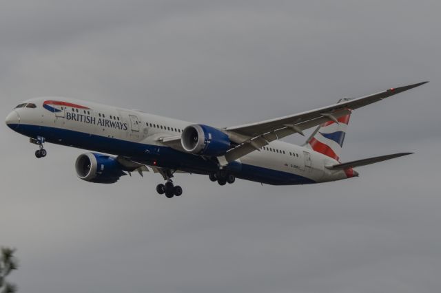 Boeing 787-9 Dreamliner (G-ZBKJ)