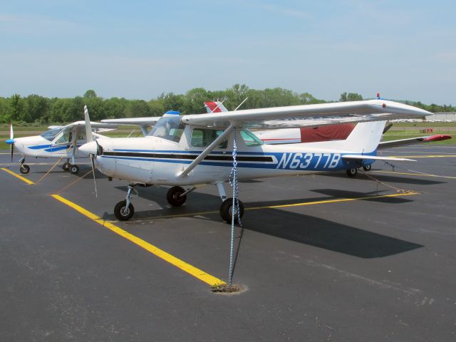 Cessna 152 (N6377B)