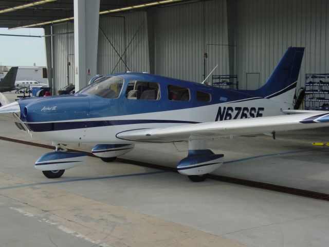 Piper Cherokee (N676SE)