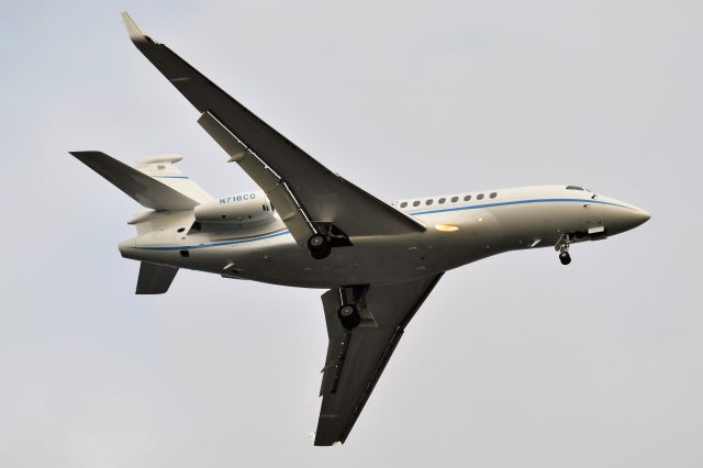 Dassault Falcon 7X (N716CG)