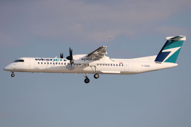 de Havilland Dash 8-400 (C-GDEN) - May 05 2018