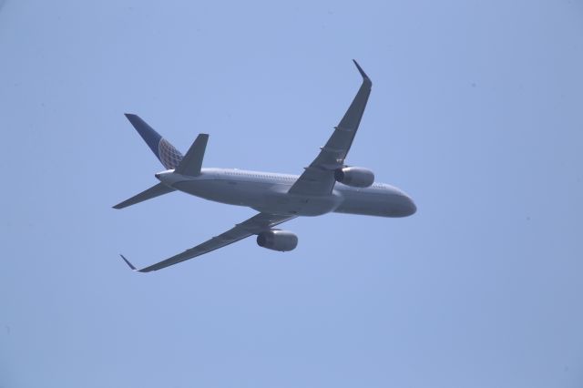 Boeing 757-200 (N14106)