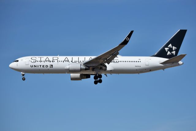 BOEING 767-300 (N653UA) - 28-C 03-19-19