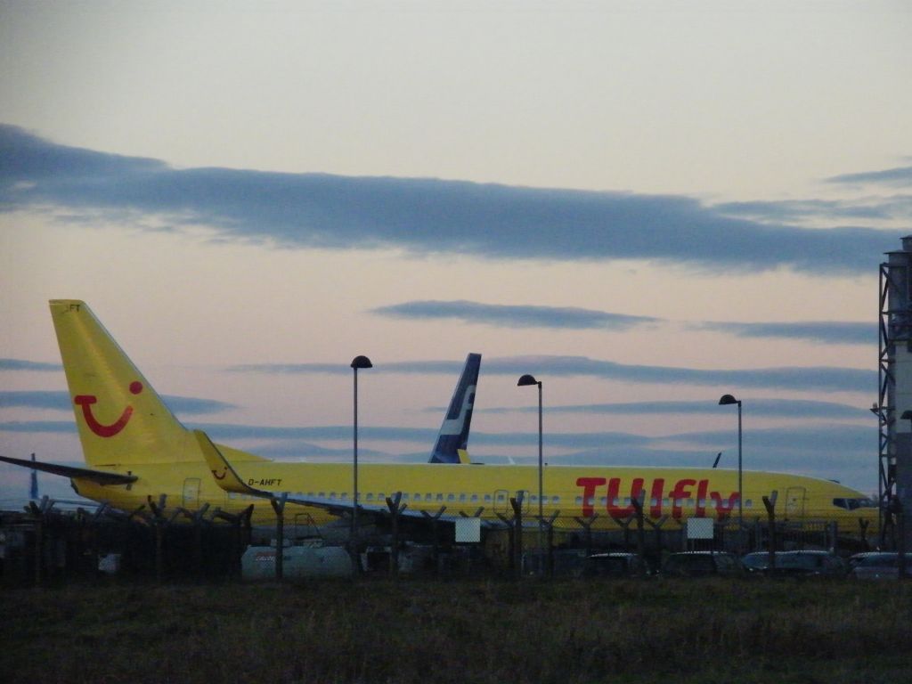 Boeing 737-700 (D-AHFT)