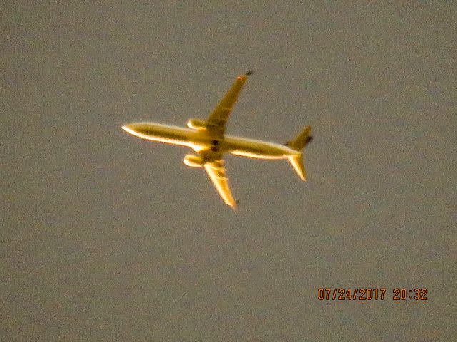 Boeing 737-900 (N75428)