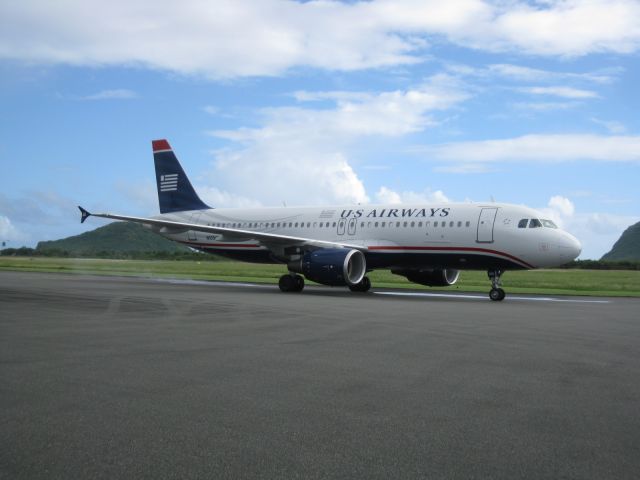 N105UW — - us airways