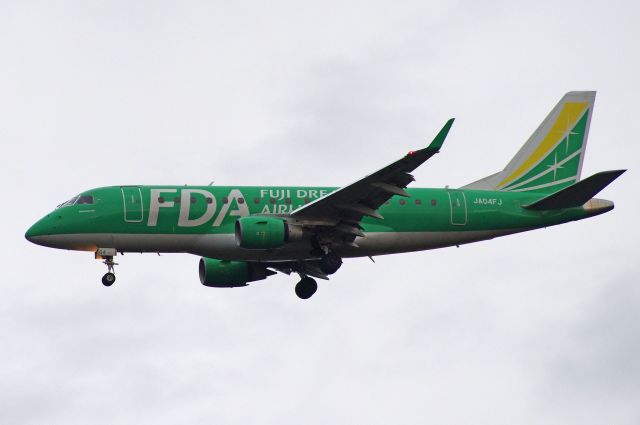 Embraer 170/175 (JA04FJ)