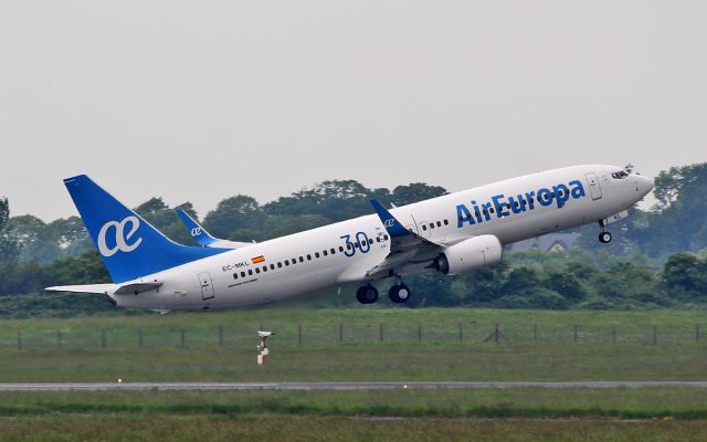 Boeing 737-800 (EC-MKL) - air europa b737-85p ec-mkl dep shannon for palma 26/5/18.