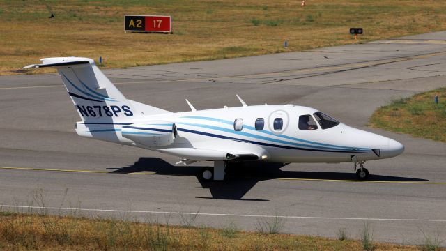 Eclipse 500 (N678PS)