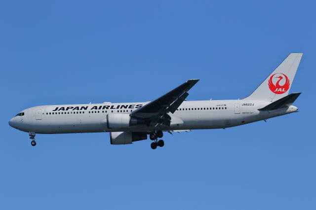 BOEING 767-300 (JA622J)