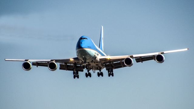 Boeing 747-200 (92-9000)