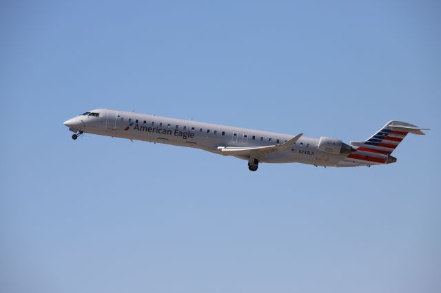 Canadair Regional Jet CRJ-900 (N248LR)