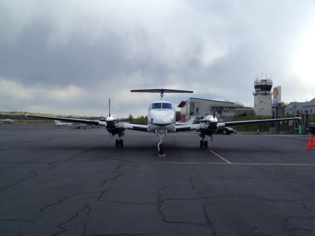 Beechcraft Super King Air 200 —