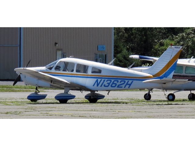 Piper Cherokee (N1362H)