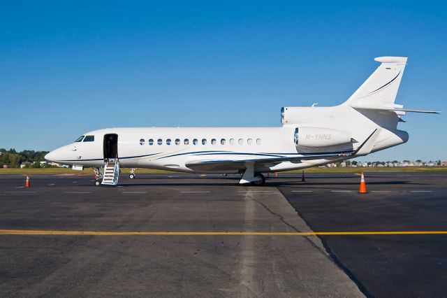 Dassault Falcon 7X (M-YNNS) - A stunning Falcon 7X gleaming in the sun on the Signature ramp @ KBOS Logan !