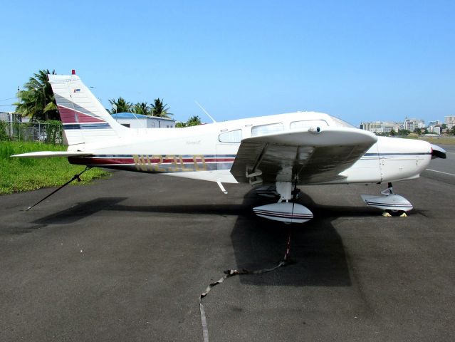 Piper Cherokee (N123LD)