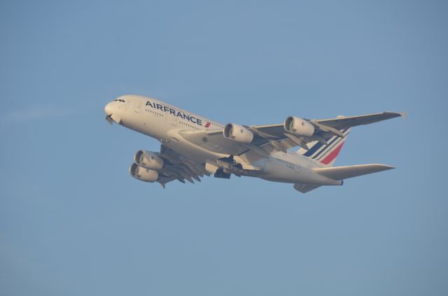 Airbus A380-800 (F-HPJB) - Taken 26 Dec 2017