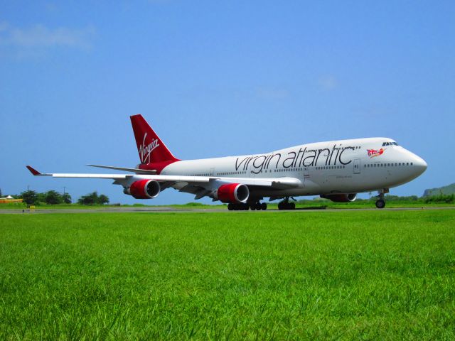 Boeing 747-400 (G-VAST)