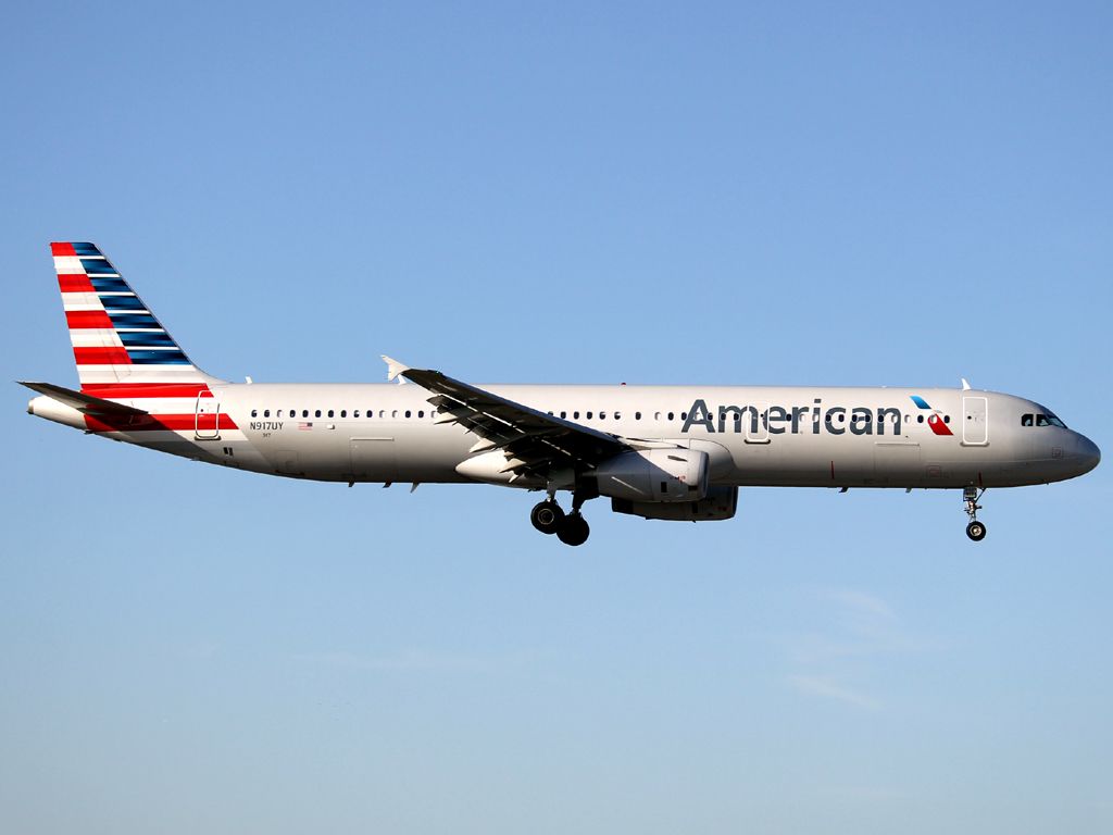 Airbus A321 (N917UY)