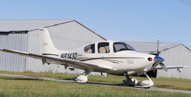 Cirrus SR-22 (N8143D)