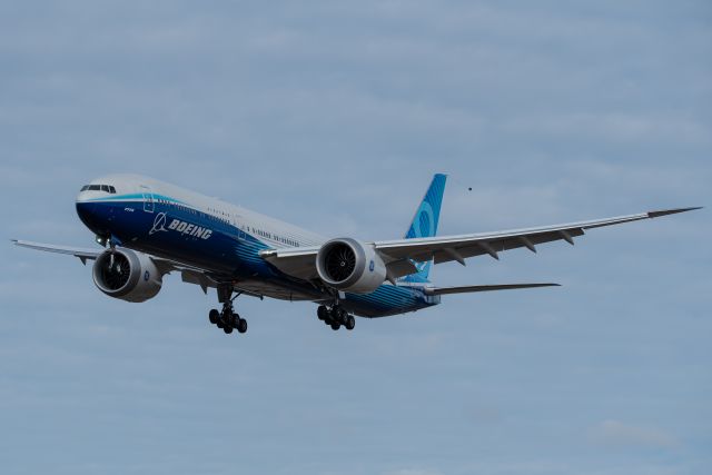 BOEING 777-9 (N779XW) - Boing 777X on approach into Spokane Internation Airport