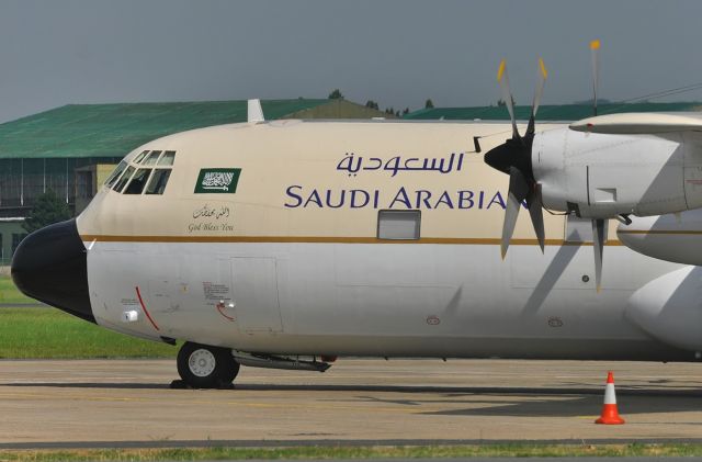 Lockheed C-130 Hercules (HZ117)