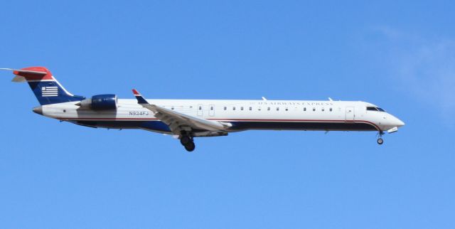 Canadair Regional Jet CRJ-900 (N934FJ)