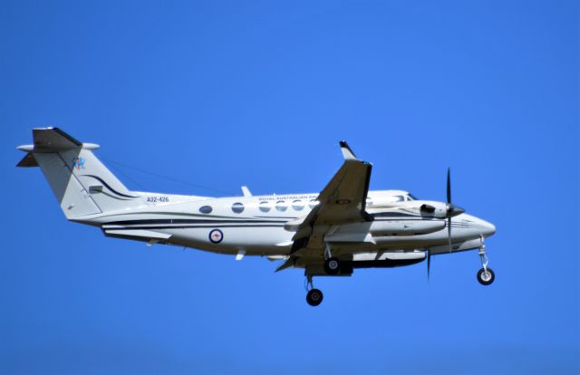 Beechcraft Super King Air 300 (A32426) - "Dingo 21" from 38 sqn RAAF conducting circuits RWY 32 Flinders Island, Oct 2017