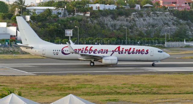 Boeing 737-700 (9Y-JMC)