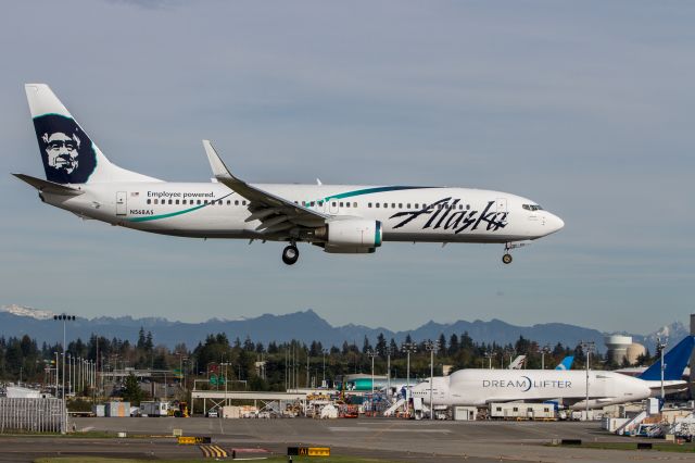 Boeing 737-700 (N568AS) - Employee Signature paint scheme.