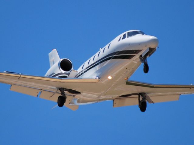 Cessna Citation Excel/XLS (N500PX) - PHOENIX INVESTMENT SERVICES INC (Phoenix Construction) on final for runway 2 at KJQF - 5/25/13