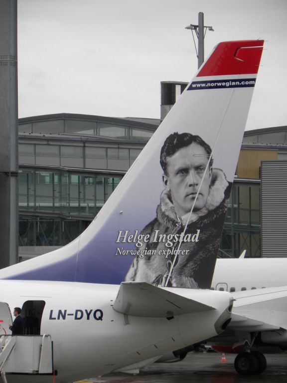 Boeing 737-800 (LN-DYQ)