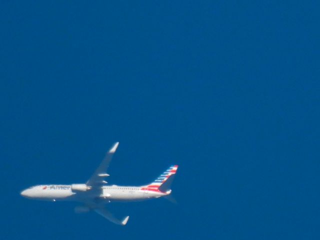 Boeing 737-800 (N935AN) - AAL2881br /DFW-ORDbr /08/05/22