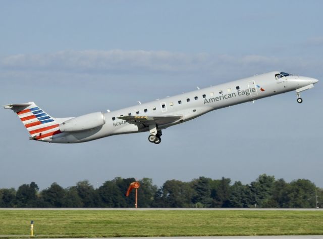 Embraer ERJ-145 (N634AE)