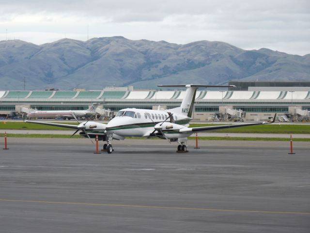 Beechcraft Super King Air 350 (N4YS) - This lovely King Air 350 departed shortly to Reno; owned by Fry's Electronics. This King Air is based out of SJC.