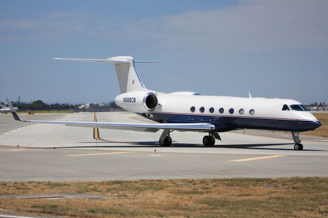 Gulfstream Aerospace Gulfstream V (N688CB)