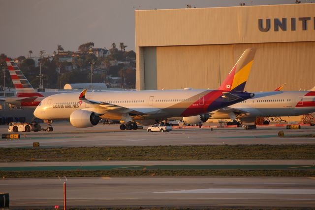 Airbus A350-900 (HL8078)