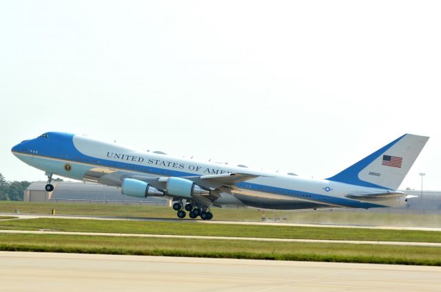 82-8000 — - Air Force 1 carrying president Biden to England to attend Queen Elizabeth’s Funeral