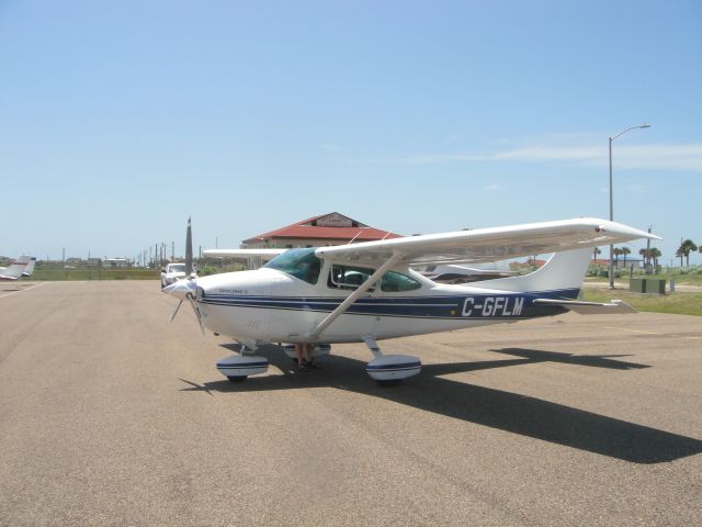 Cessna Skylane (C-GFLM)